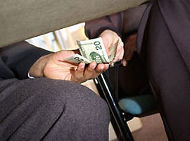 Bu defa rüşvetin belgesi bile var 