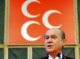 Obama ilgisini ve Mustafa'yı eleştirdi