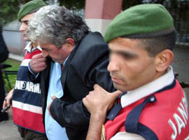 5 memur işkenceden tutuklandı