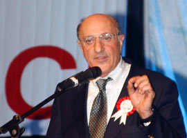 Kesici'nin evine hırsız girdi