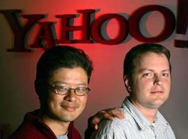 Yahoo'nun CEO'su ayrılıyor