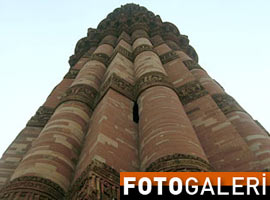 Sanat şaheseri Kutb minaresi - Foto
