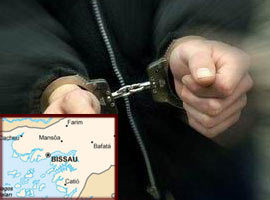 6 asker darbe girişiminden gözaltında