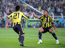 İşte en <b>RADİKAL</b> derbi manşeti ! - Foto