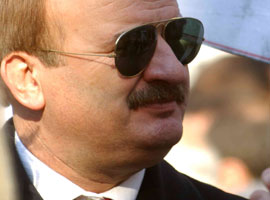 Muzaffer Tekin belediyede çalışmış !
