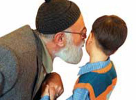 Bayramda ilk kimin ailesine gidilmeli?