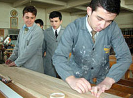 80 çeşit meslek lisesi 15'e iniyor