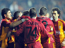 Cimbom'a 1 puan yeter. İşte 11'ler...