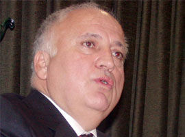 Bir bakana yakışmayan hareketler!