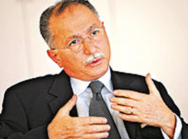 Ekmeleddin İhsanoğlu'nda en prestijli ödül