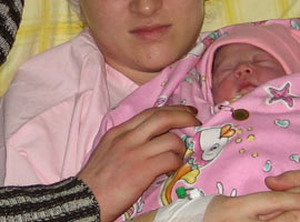 İşte yeni yılın ilk bebeği