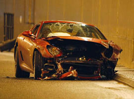 Ünlü futbolcu ölümden döndü ! - Foto