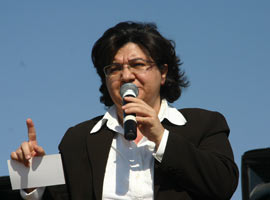 Ayna'dan haddi aşan çirkin sözler