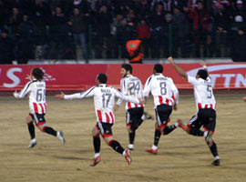 Nefes kesen maçın FOTOROMANI - Foto