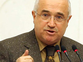 Çiçek'ten Başbakan'a tam destek