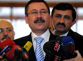 <b>Melih Gökçek açıkladı:</b> Karayalçın...