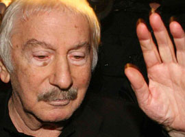 İlhan Selçuk'a <b>kötü haber</b>