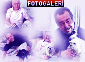 Köpeğiyle yatıp kalkan gazeteciler - Foto