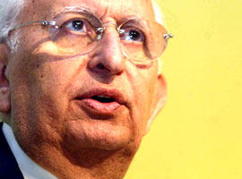 Cindoruk <B>ağzındaki baklayı çıkardı</B>