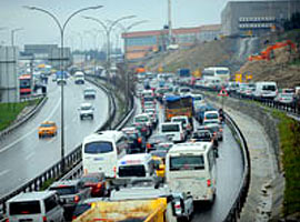 İTO seçimleri İstanbul trafiğini felç etti