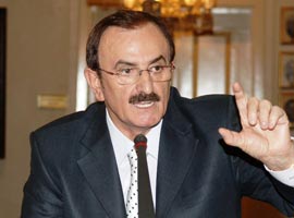 YSK'dan Hikmet Şahin'e sürpriz