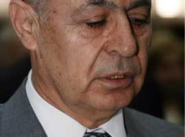 Sezer'in marifetleri <b>bir bir çıkıyor</b>