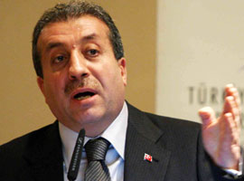 Bakan'dan Diyarbakırlılara Kürtçe jesti