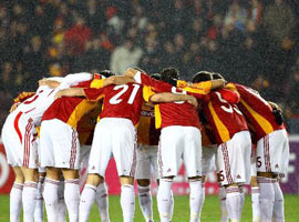 Hamburg - GS maçını <b>şifresiz izleyin</b>