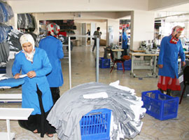 Fabrika açtı <b>işçi bulamıyor!</b>