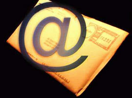 Hükümet'e <b>2 istek için mail yağmuru</b>