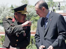 <b>Erdoğan ve Büyükanıt'tan</b> vazgeçildi