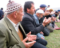 'Yağmur dursun' duasına çıkıyorlar 