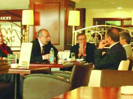 MHP'li vekilden <b>esrarengiz görüşme</b>