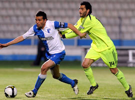 FENERBAHÇE'YE KOCAMAN DARBE - Foto