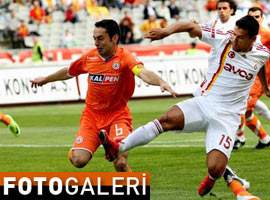 GALATASARAY DEVAM DEDİ - Foto