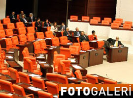 MECLİS'TE EYLEM VAR - FOTO