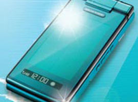 Güneşle şarj oluyor, su geçirmiyor