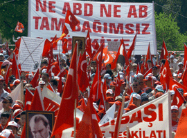 Ergenekon mitingleri ölü doğdu