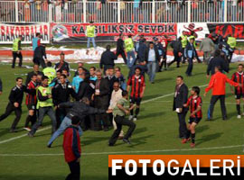 Türk futboluna yakışmayan görüntüler