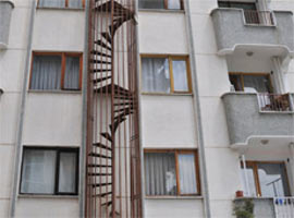 Görenleri şaşkına çeviren bina ! - Foto