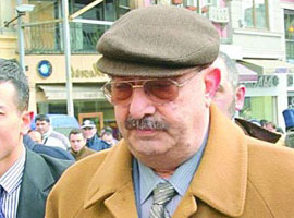 Devletin 'korumasından' rahatsız...