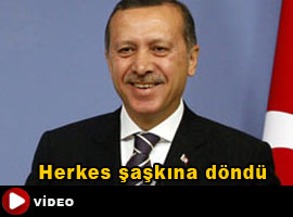 Erdoğan'ı gülümseten anons - Video