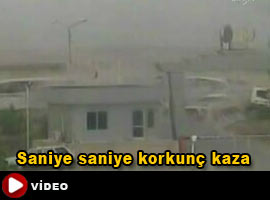 Feci kaza anı güvenlik kamerasında - Video