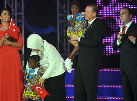 Minik öğrenciler Gökçek'i çok etkilemiş