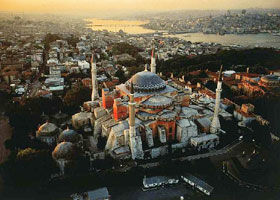 Ayasofya'da türbeler açılıyor