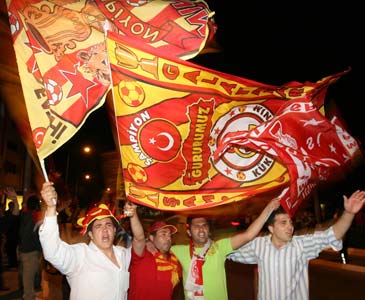 Galatasaray formaları tüketti