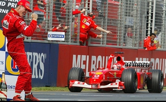 Michael Schumacher birinci oldu