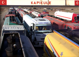 Kapıkule'de 10 km'lik TIR kuyruğu