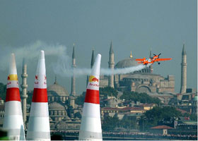 Haliç'te Air Race şöleni sona erdi