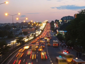 Trafiğin faturası mütahhitlere çıktı